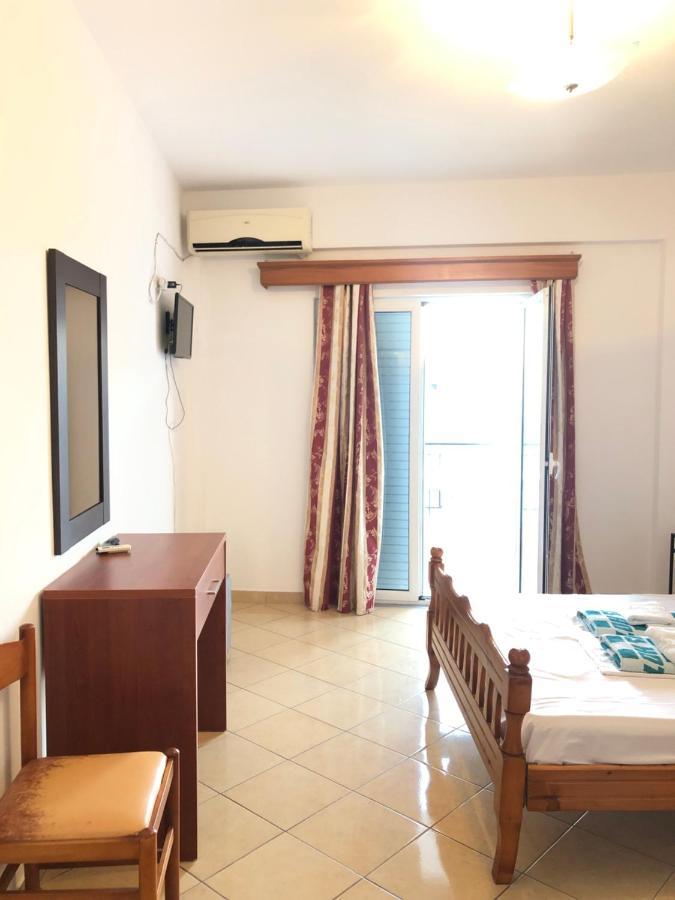 הימארה Center Hotel Pirro מראה חיצוני תמונה