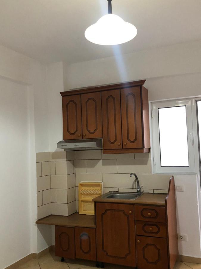 הימארה Center Hotel Pirro מראה חיצוני תמונה