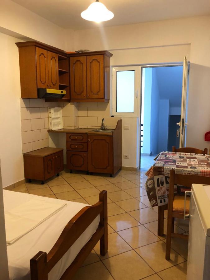 הימארה Center Hotel Pirro מראה חיצוני תמונה
