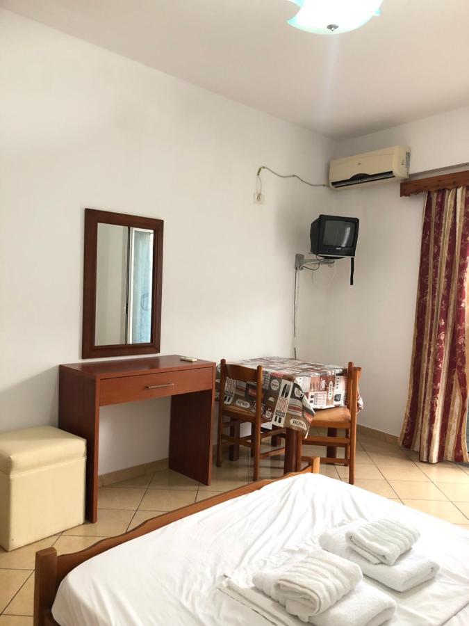 הימארה Center Hotel Pirro מראה חיצוני תמונה