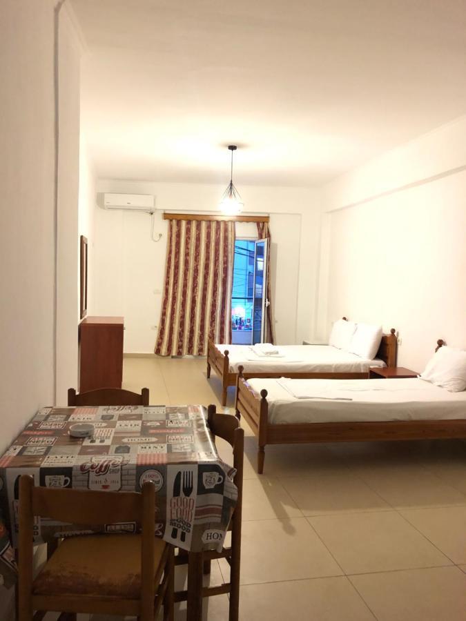 הימארה Center Hotel Pirro מראה חיצוני תמונה