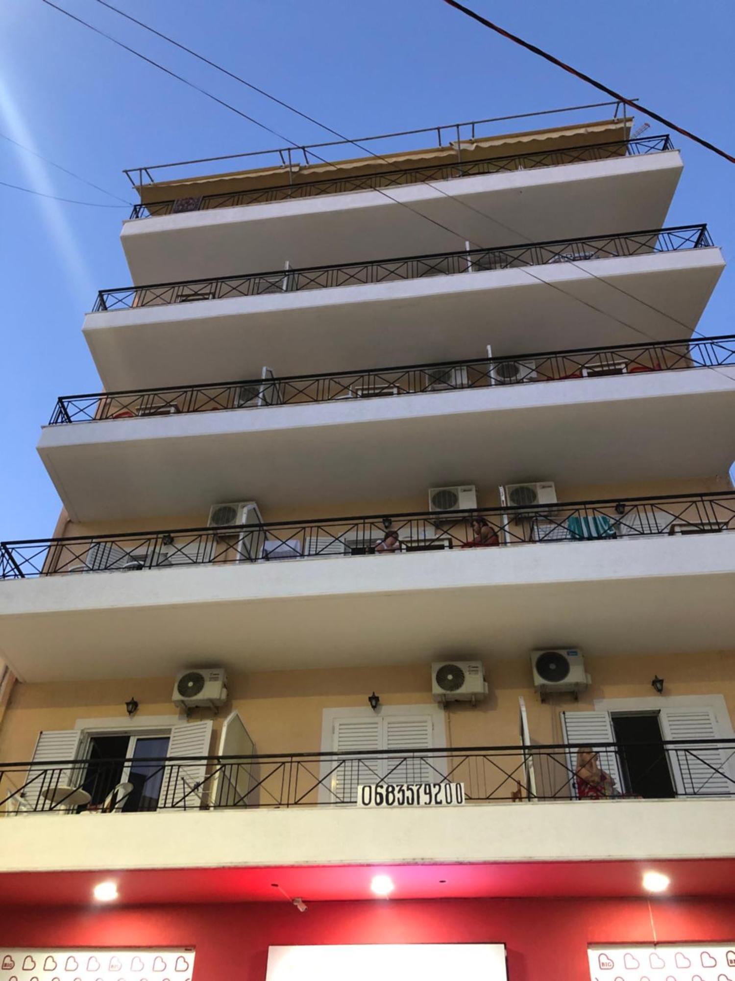 הימארה Center Hotel Pirro מראה חיצוני תמונה
